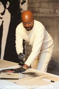 Banksy Charity 24102022 026