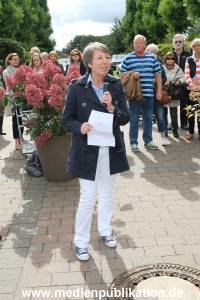 Charity Blumen AKK 15092013 001