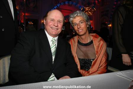 Blauer Ball 01042006 032