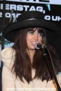 Aura Dione 11022010 001
