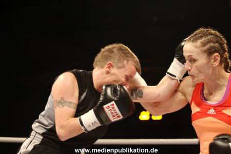 Universum Fight Night 12102012 071