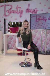 BeautyDays Tag1 14112019 042