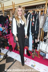 Charity Flohmarkt AEZ 21032023 540