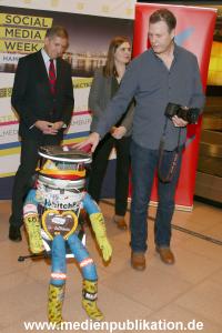 hitchBOT 23022015 026