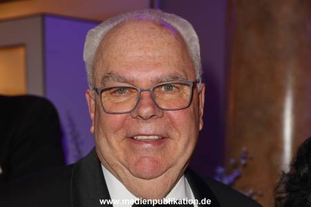 BlauerBall 01042023 026