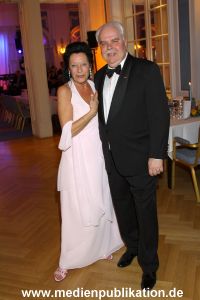 Blauer Ball 02042011 001