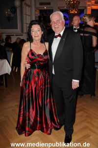 Blauer Ball 06042013 074