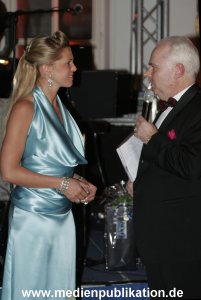 Blauer Ball 2005 009