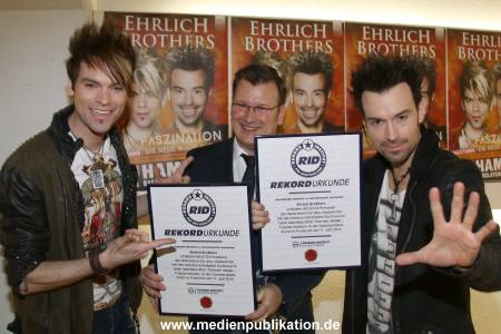 Ehrlich Brothers Weltrekord 08012017 030