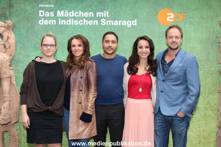Maedchen mit Smaragd 27092013 005