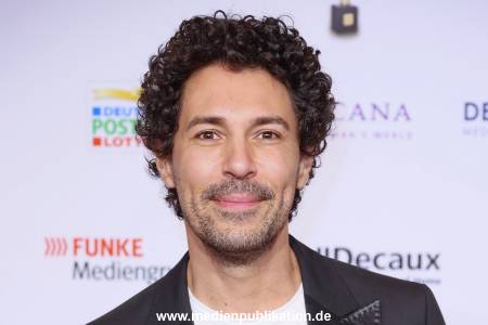 GoldeneBildDerFrau 09112022 111