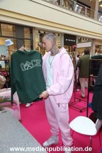 Charity Flohmarkt AEZ 21032023 446