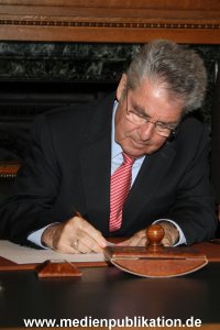 Heinz Fischer 16042012 015