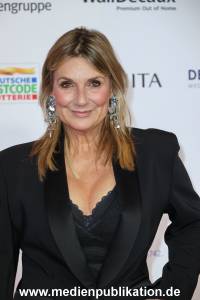 GoldeneBildDerFrau 20112024 813