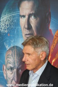 Enders Game 07102013 034