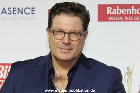 Goldene Bild der Frau 21102017 419