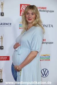 GoldeneBildDerFrau 20112024 426