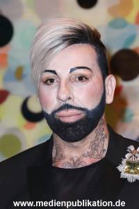 Gloeoeckler PETA 24072019 003