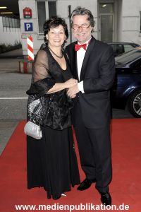 Blauer Ball 04042009 011