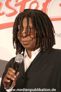 Whoopi 04122009 008