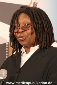 Whoopi 04122009 037