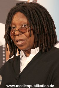 Whoopi 04122009 038
