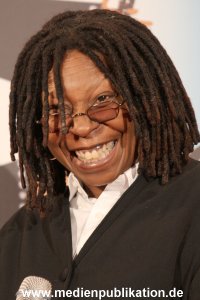 Whoopi 04122009 054