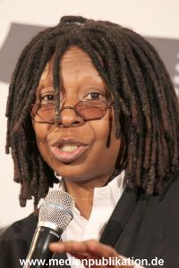 Whoopi 04122009 060