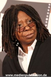 Whoopi 04122009 081