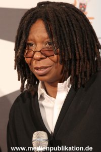 Whoopi 04122009 087