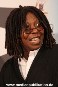 Whoopi 04122009 088