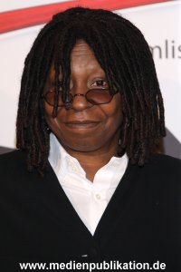 Whoopi 04122009 136