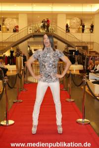 ChicasWalk 04122013 001
