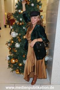 GalaChristmasShopping 11112021 280