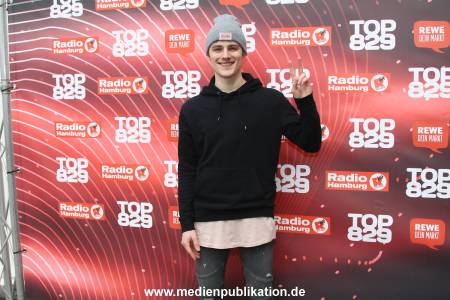 Radio Hamburg Top829 02040218 070