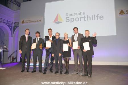 GoldeneSportpyramide 12092015 0409