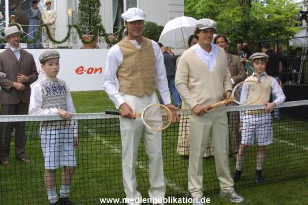 Tennis wie vor hundert Jahren 14052006 021