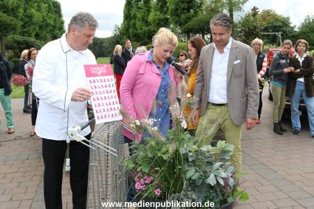 Charity Blumen AKK 15092013 031