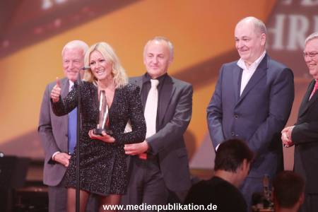 LEA Award 04042016 1054