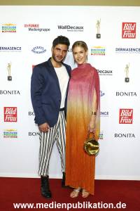 GoldeneBildDerFrau 11102023 072
