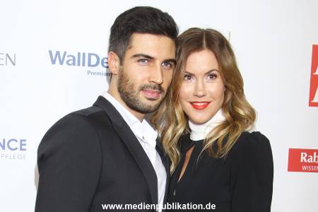Goldene Bild der Frau 07112018 438