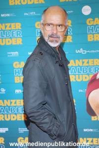 Ganzer halber Bruder 17092025 119
