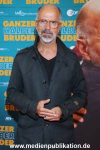 Ganzer halber Bruder 17092025 125