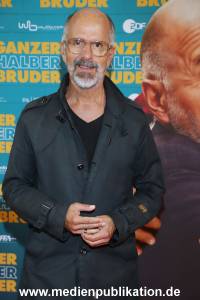 Ganzer halber Bruder 17092025 128