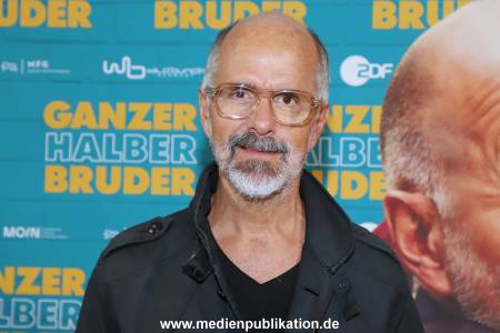 Ganzer halber Bruder 17092025 134