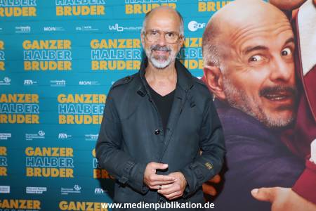 Ganzer halber Bruder 17092025 136