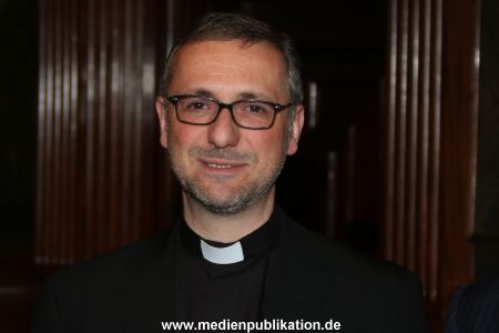 Erzbischof 18032015 015
