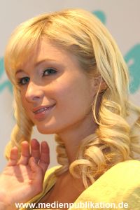 Paris Hilton Douglas 19052005 025