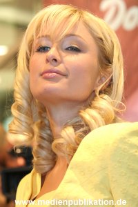 Paris Hilton Douglas 19052005 032