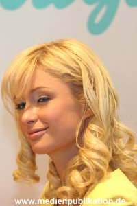 Paris Hilton Douglas 19052005 037